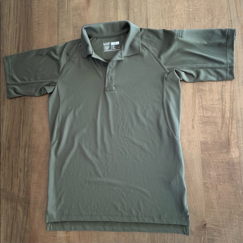 5.11 TACTICAL SHORT SLEEVE POLO GREEN SMALL
